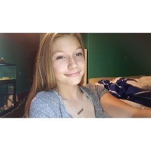 Meet your Posher, Zoe